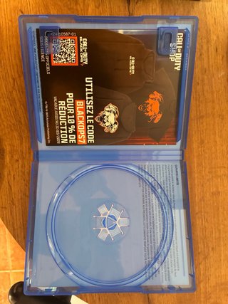 Call of Duty Black Ops 7 PS5 + steelbook metalico