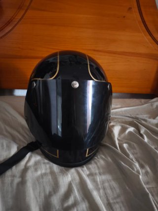 Casco Biltwell Negro Dorado