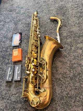 Saxofón Tenor Bernard