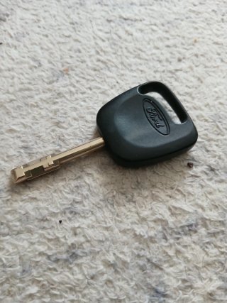 Llave Ford antigua