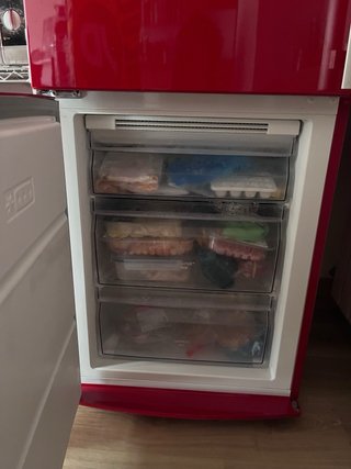 Nevera Electrolux Roja