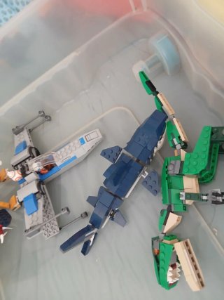 Lote di figure e veicoli LEGO