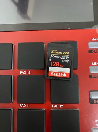 Akai MPC ONE+ Roja