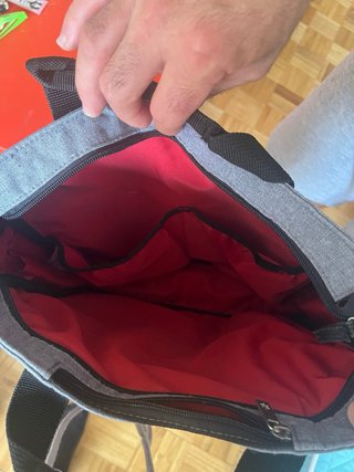 Bolso Skip Hop Gris y Negro