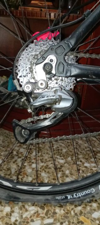 Bici MTB 26 Negra con detalles en rosa