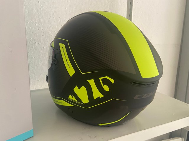 Casco CGM 126G IPE CITY Jet Negro Amarillo con gaf
