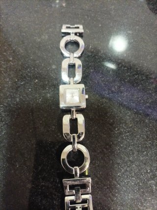 Reloj Guess Plata