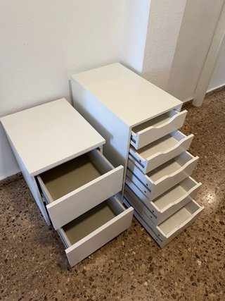 Mesita de Noche y Cajonera Blanca