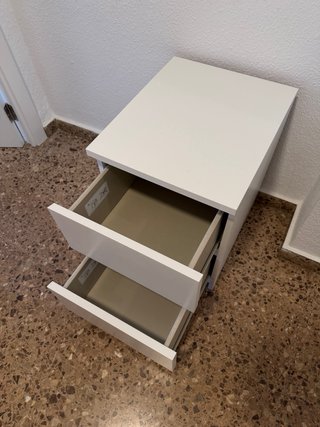 Mesita de Noche y Cajonera Blanca