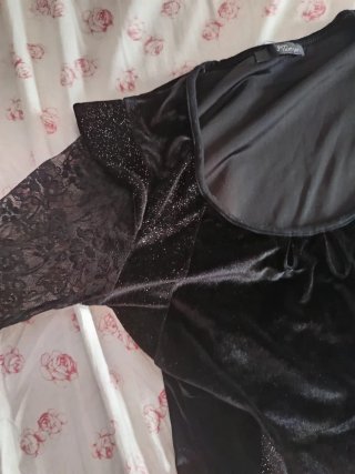 Vestido Terciopelo Negro Encaje