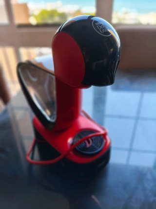 Cafetera Dolce Gusto Roja