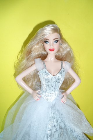 Barbie Signature Natale 2021 Modello Muse
