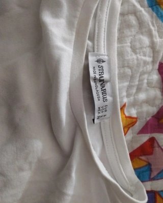Camiseta blanca corta estampada