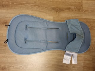 Colchoneta verano azul claro silla  Bugaboo