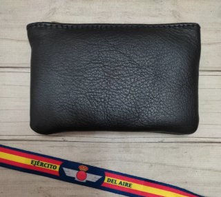 MONEDERO PIEL + PULSERA EJ. DEL AIRE CON BANDERA