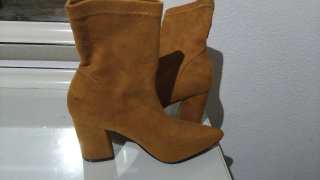 Botines tacón marrón