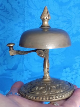 Campanella da banco antica in metallo