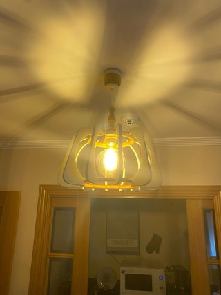 Lámpara de salón madera blanco y roble