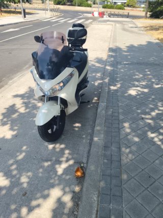 Suzuki Burgman 125 Executive