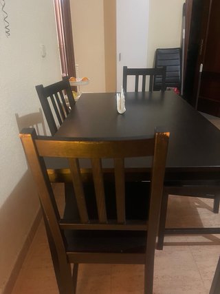 Mesa Comedor Negra con 4 Sillas Ikea