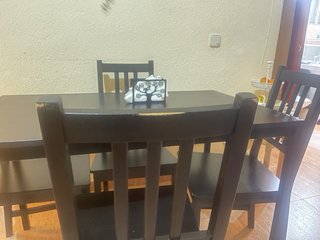 Mesa Comedor Negra con 4 Sillas Ikea
