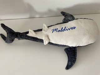 Peluche Tiburón Gris Suave