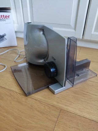 Cortadora de fiambre eléctrica Ritter Fino1