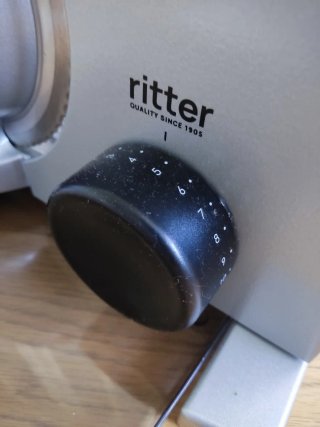 Cortadora de fiambre eléctrica Ritter Fino1