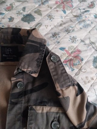 Chaqueta militar camuflaje