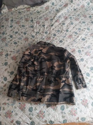 Chaqueta militar camuflaje