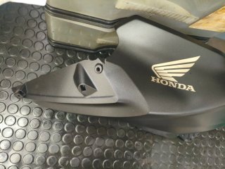 Honda CB125R 2019 Tapa Lateral