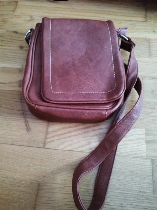 Bandolera cuero marrón hombre