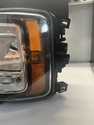 Faro Izquierdo Scania 1EH 014.541-01 HELLA