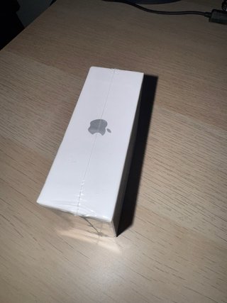 AirPods 4