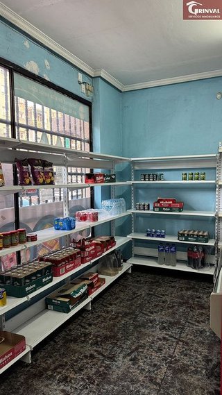 Local comercial en venta en Valderas - Los Castillos en Alcorcón