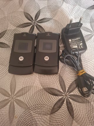 Lote 2 Móviles Motorola V3 Negros
