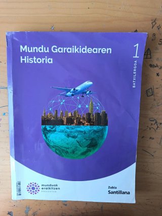 Libros modelo D (euskera)  1⁰ bachillerato