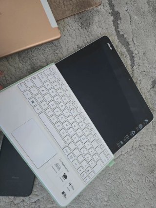 Loto tablet + iPad + 2 iphone