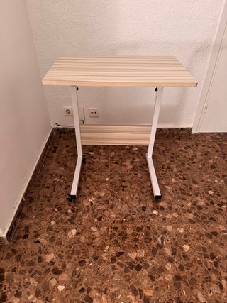 Mesita auxiliar regulable
