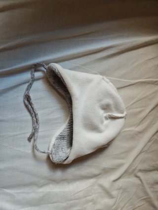 Gorro de lana con orejas de oso