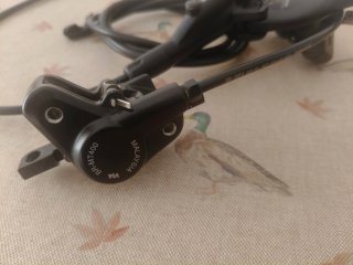 Conjunto Frenos Shimano MT400