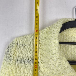 Chaqueta de punto vintage en amarillo pastel
