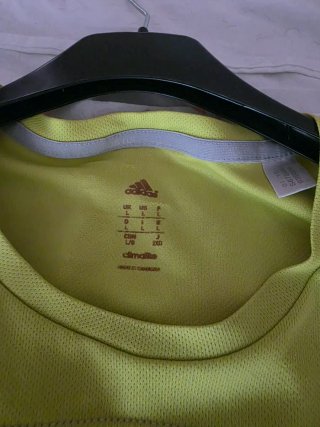 Camiseta Adidas original talla L en perfecto estad