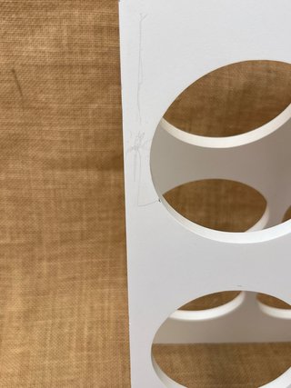 Espositore per vino in legno bianco