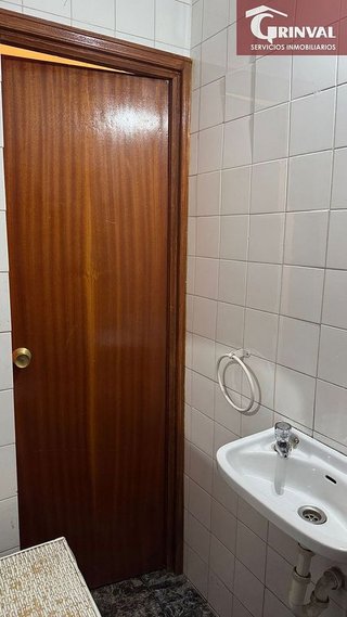 Local comercial en venta en Valderas - Los Castillos en Alcorcón
