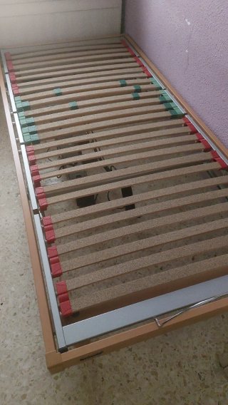 Letto articolato 90x1,90x50 ideale per anziani