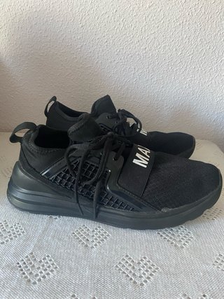 Zapatillas deportivas negras MAX nuevas