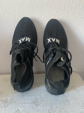 Zapatillas deportivas negras MAX nuevas