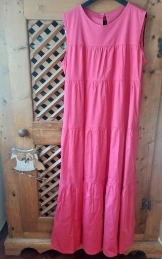 Abito a balze in cotone rosa