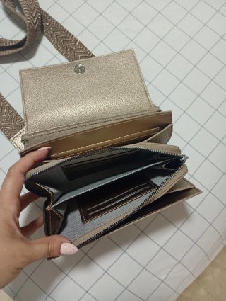 Bolso dorado mujer con correa
